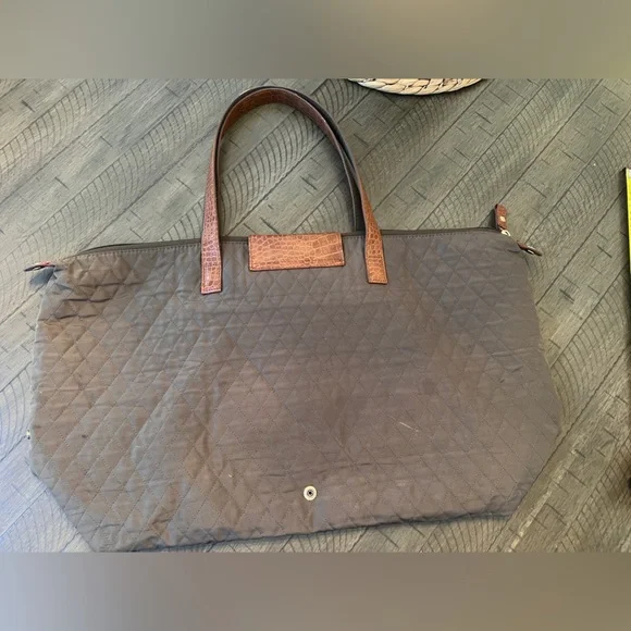 Vintage Liz Claiborne Quilted Weekender bag with faux croc handles and gold logo - Picture 10 of 12